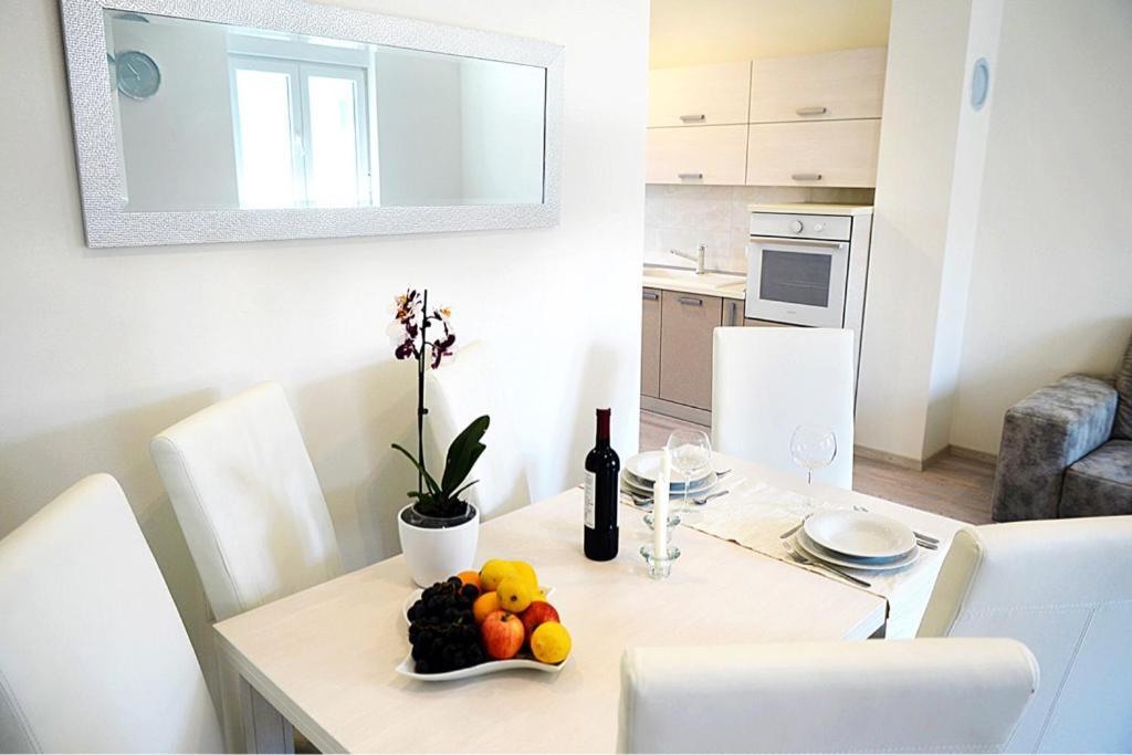 Leona Apartment Pula Exterior photo